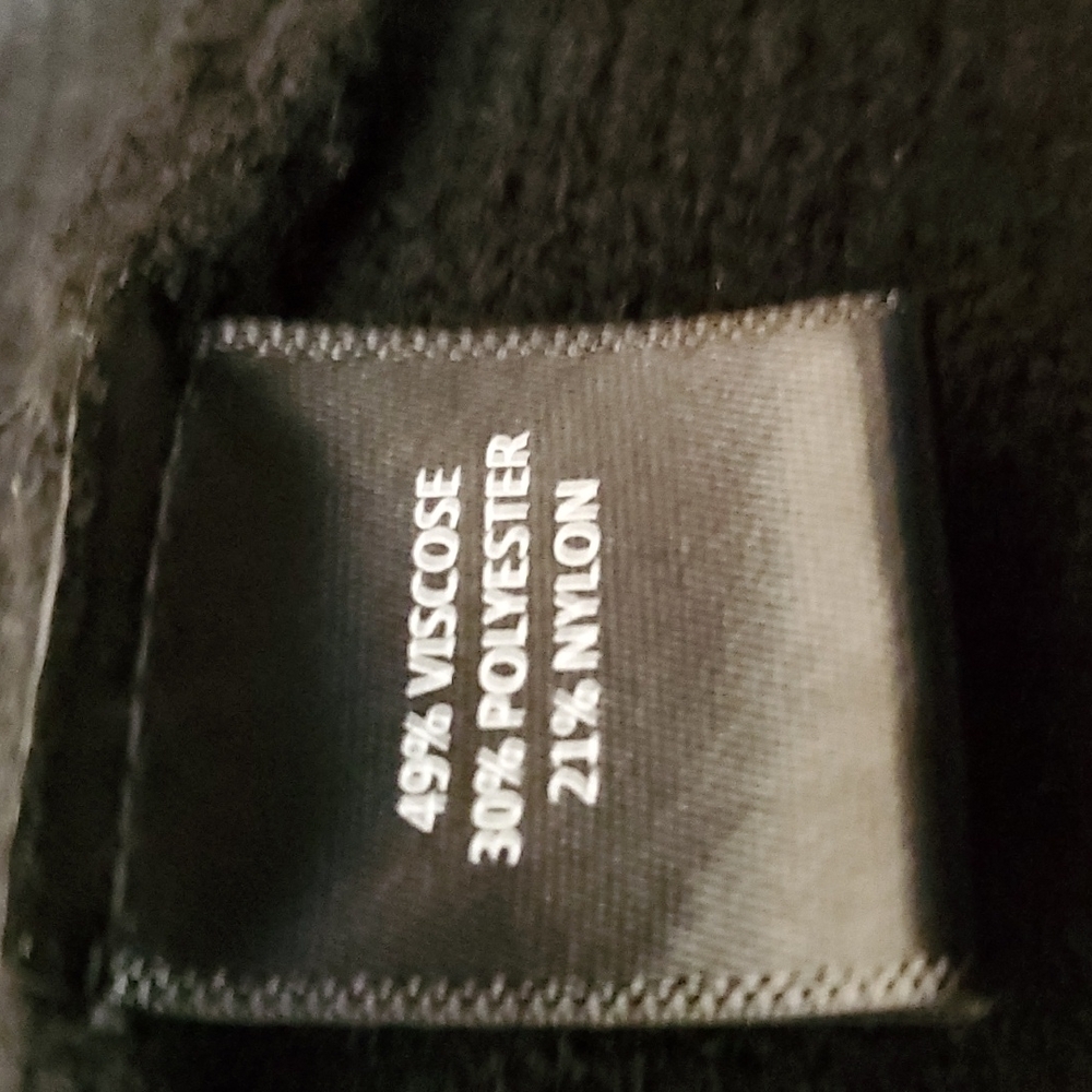 Sweater - Picture 10 of 10